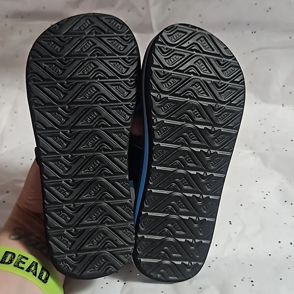 Reef lightning sandals